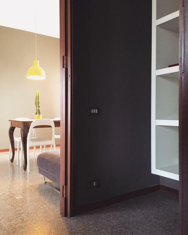 Sunny Family Apartment In Villa - Humanitas Forum Ieo เปียเว เอมานูเอเล ภายนอก รูปภาพ