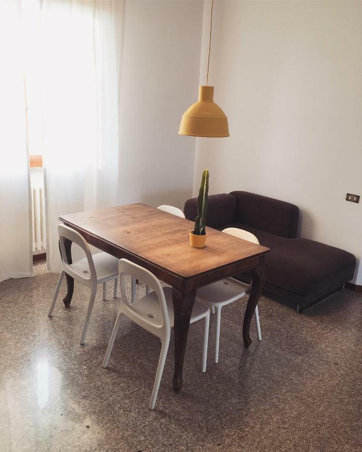 Sunny Family Apartment In Villa - Humanitas Forum Ieo เปียเว เอมานูเอเล ภายนอก รูปภาพ